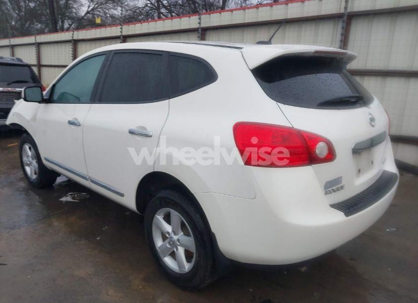 Photo 3 of 2013 Nissan Rogue S (VIN JN8AS5MT4DW026690)