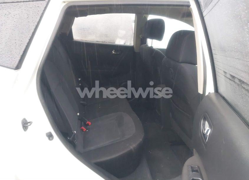 Photo 8 of 2013 Nissan Rogue S (VIN JN8AS5MT4DW026690)