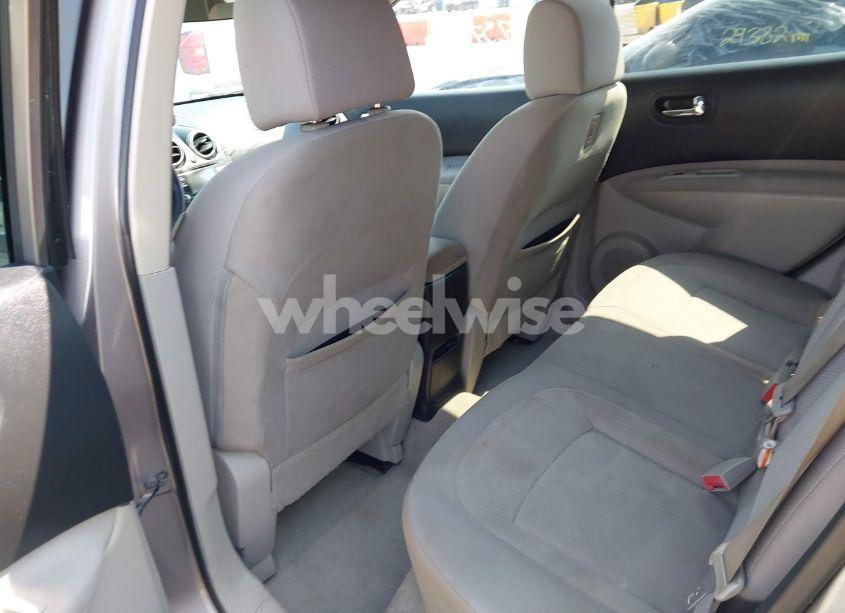 Photo 8 of 2013 Nissan Rogue S (VIN JN8AS5MT4DW041688)