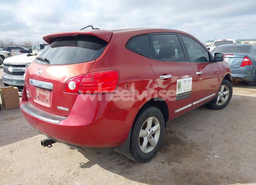 Photo 4 of 2013 Nissan Rogue S (VIN JN8AS5MT4DW519950)