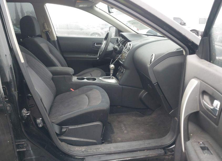 Photo 5 of 2013 Nissan Rogue SV (VIN JN8AS5MT4DW544895)