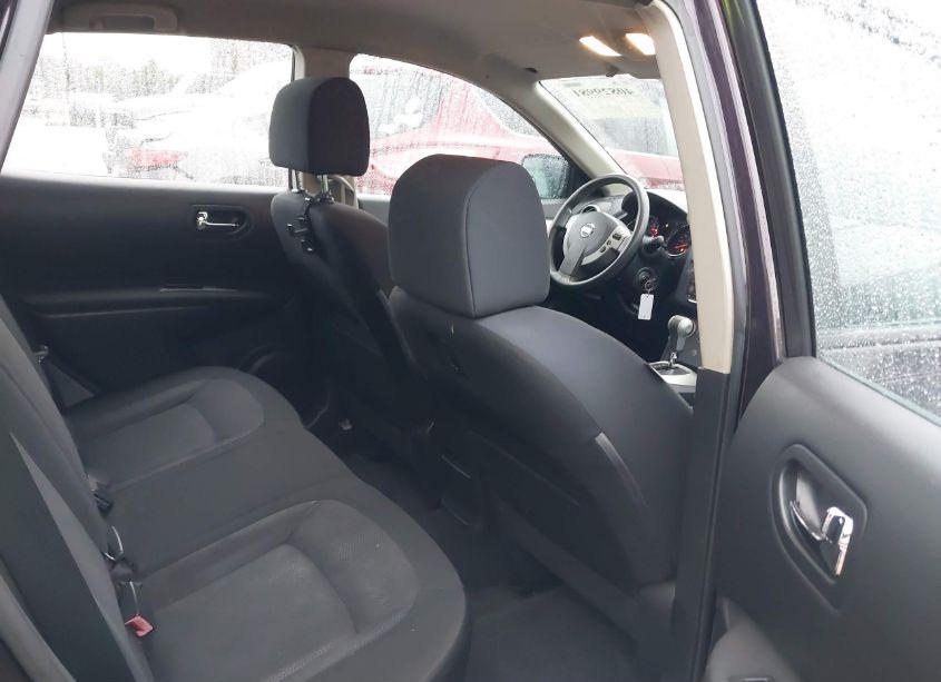 Photo 8 of 2014 Nissan Rogue SELECT S (VIN JN8AS5MT4EW610461)