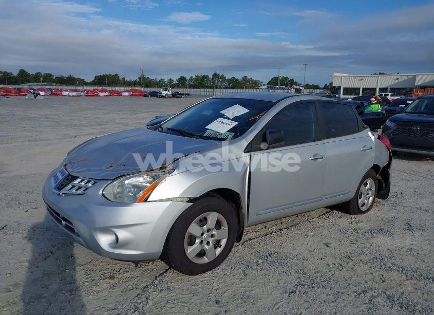 Photo 2 of 2014 Nissan Rogue SELECT S (VIN JN8AS5MT4EW619287)
