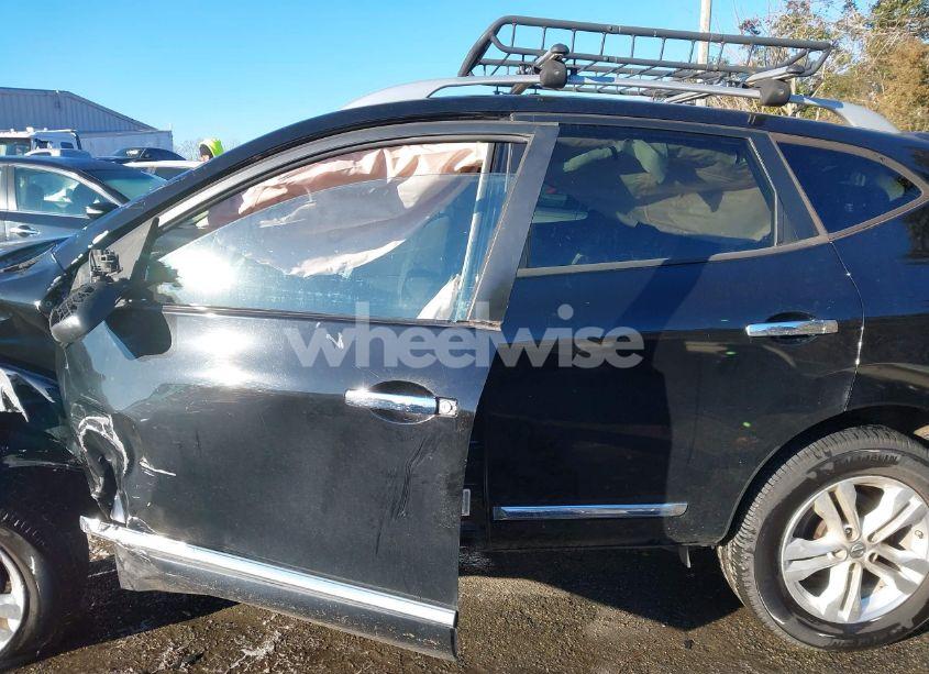 Photo 14 of 2015 Nissan Rogue SELECT S (VIN JN8AS5MT4FW150476)