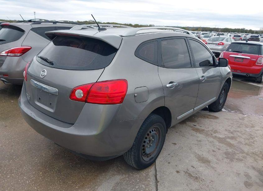 Photo 4 of 2015 Nissan Rogue SELECT S (VIN JN8AS5MT4FW151496)