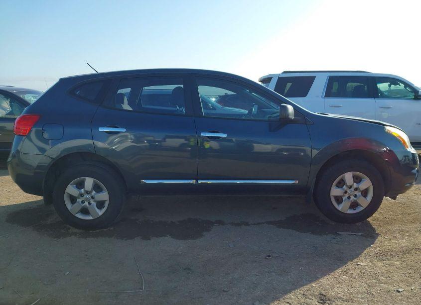 Photo 13 of 2015 Nissan Rogue SELECT S (VIN JN8AS5MT4FW155855)