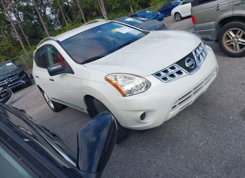 2015 Nissan Rogue SELECT S (VIN JN8AS5MT4FW162174) main photo