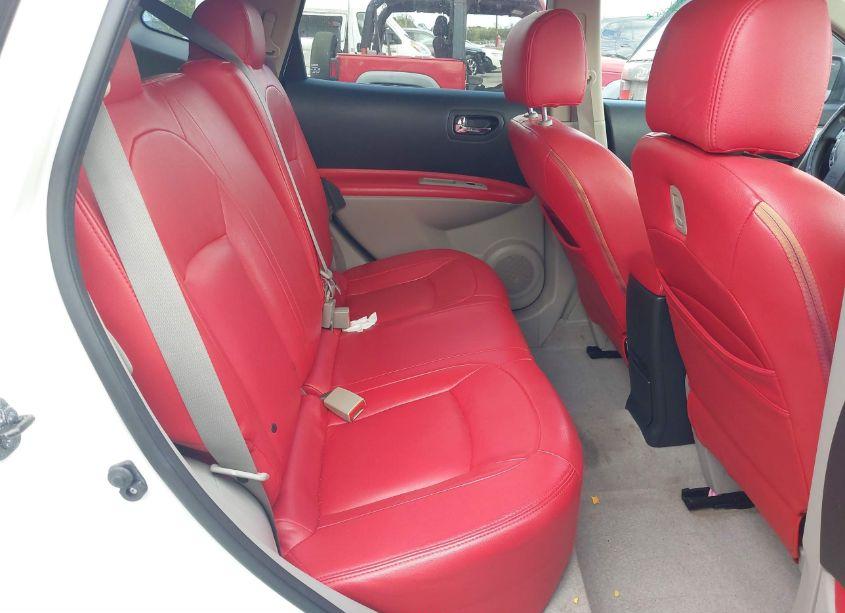 Photo 8 of 2015 Nissan Rogue SELECT S (VIN JN8AS5MT4FW162174)