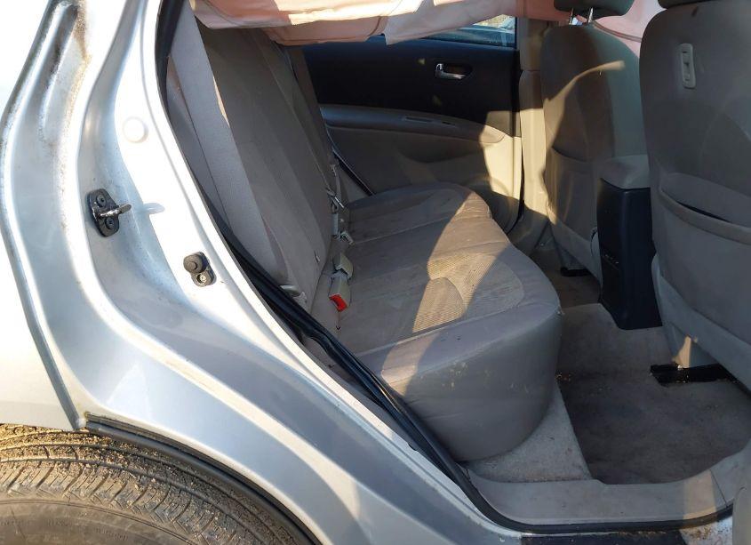 Photo 8 of 2015 Nissan Rogue SELECT S (VIN JN8AS5MT4FW164801)