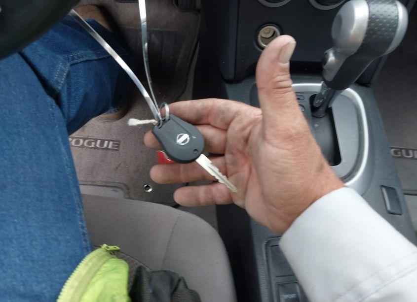 Photo 11 of 2015 Nissan Rogue SELECT S (VIN JN8AS5MT4FW165558)