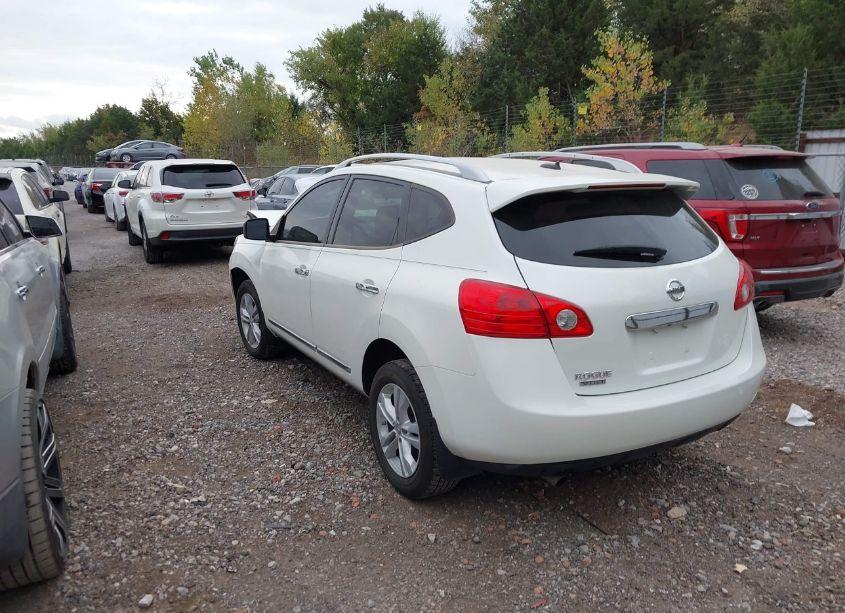 Photo 3 of 2015 Nissan Rogue SELECT S (VIN JN8AS5MT4FW165558)