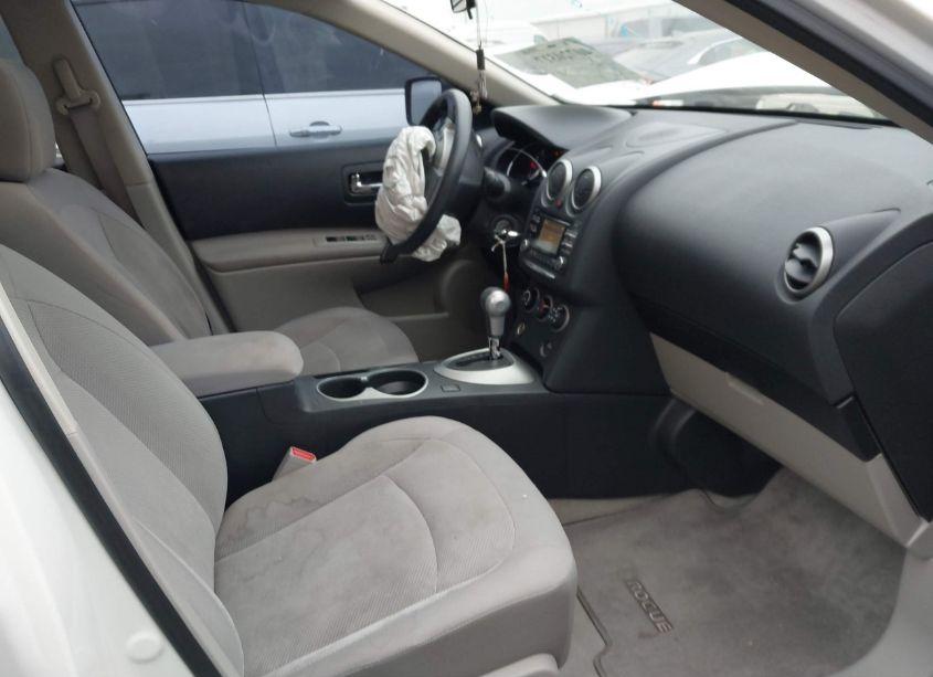 Photo 5 of 2015 Nissan Rogue SELECT S (VIN JN8AS5MT4FW165558)