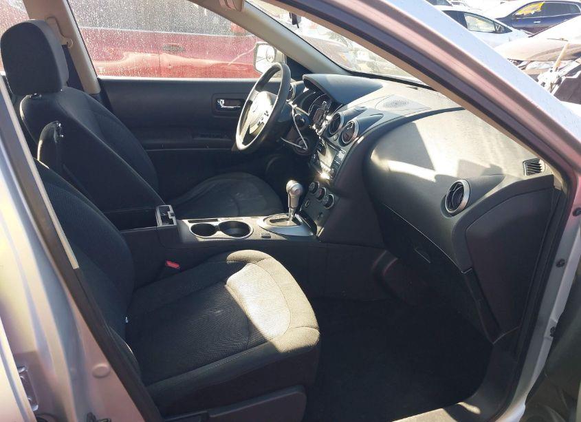 Photo 5 of 2015 Nissan Rogue SELECT S (VIN JN8AS5MT4FW665946)