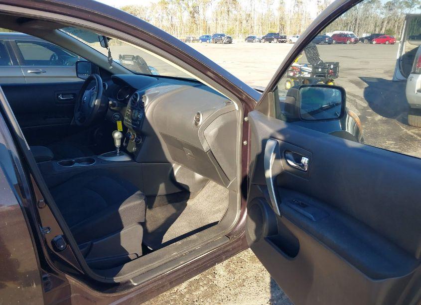 Photo 5 of 2015 Nissan Rogue SELECT S (VIN JN8AS5MT4FW666790)