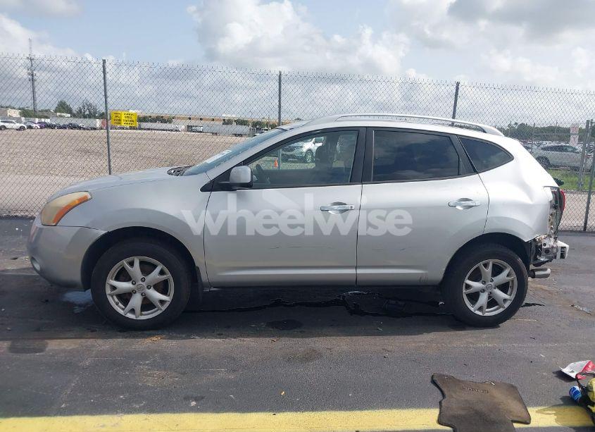 Photo 15 of 2010 Nissan Rogue SL (VIN JN8AS5MT5AW005522)