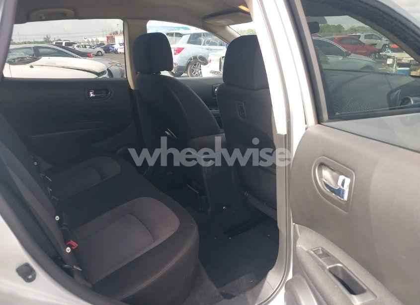 Photo 8 of 2010 Nissan Rogue SL (VIN JN8AS5MT5AW005522)