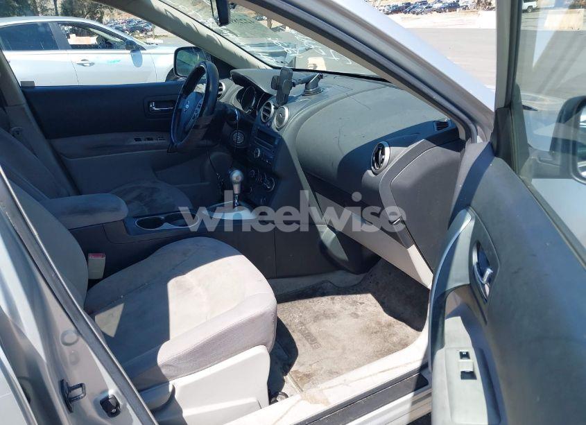 Photo 5 of 2010 Nissan Rogue S (VIN JN8AS5MT5AW024183)