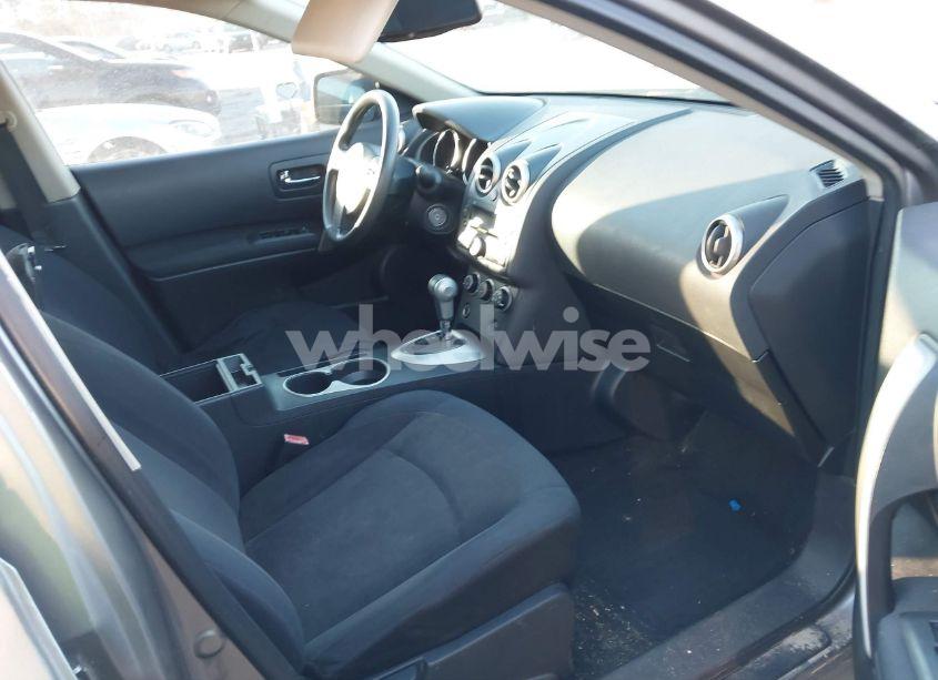 Photo 5 of 2010 Nissan Rogue S (VIN JN8AS5MT5AW505910)