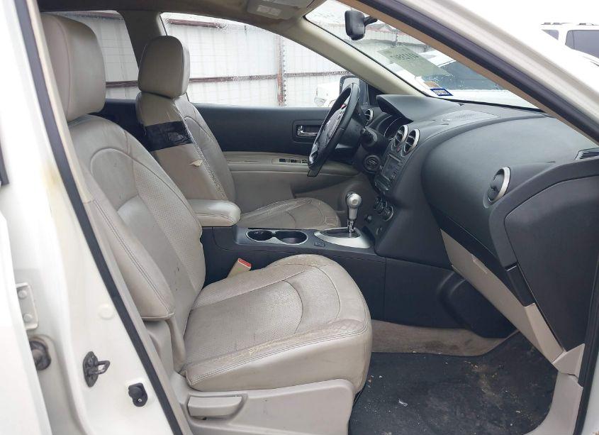 Photo 5 of 2011 Nissan Rogue SV (VIN JN8AS5MT5BW165482)