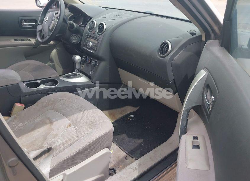 Photo 5 of 2011 Nissan Rogue S (VIN JN8AS5MT5BW171945)