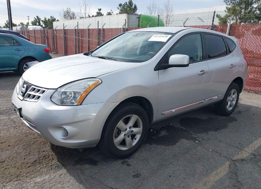 Photo 2 of 2013 Nissan Rogue S (VIN JN8AS5MT5DW018050)