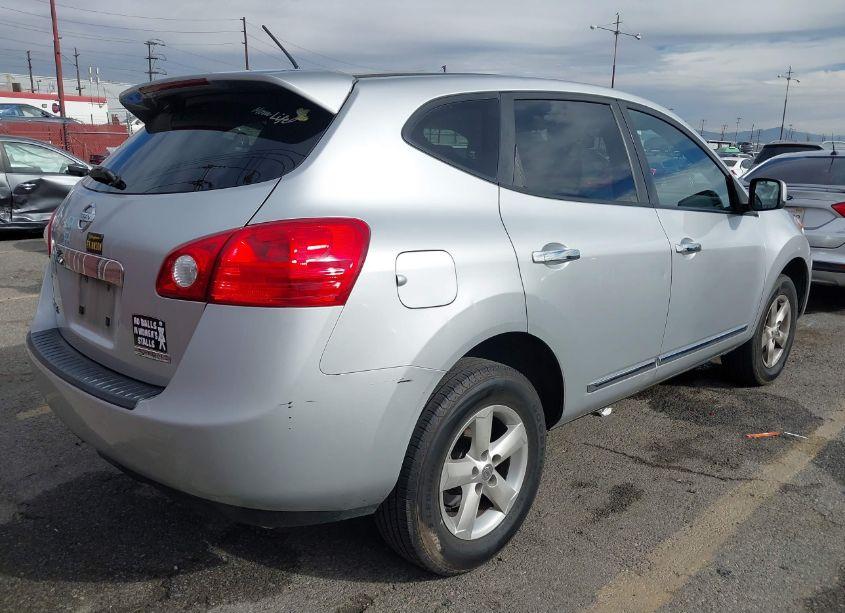 Photo 4 of 2013 Nissan Rogue S (VIN JN8AS5MT5DW018050)