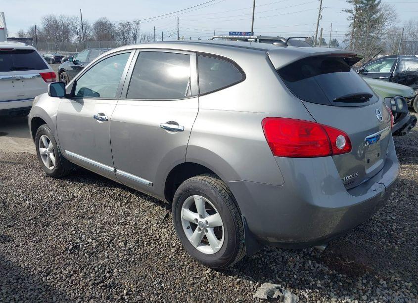 Photo 3 of 2013 Nissan Rogue S (VIN JN8AS5MT5DW033681)
