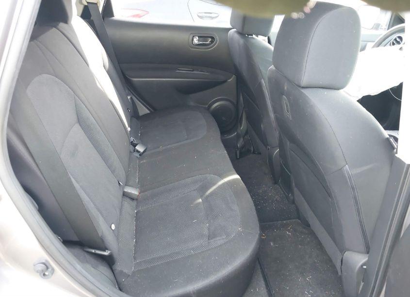 Photo 8 of 2013 Nissan Rogue S (VIN JN8AS5MT5DW033681)