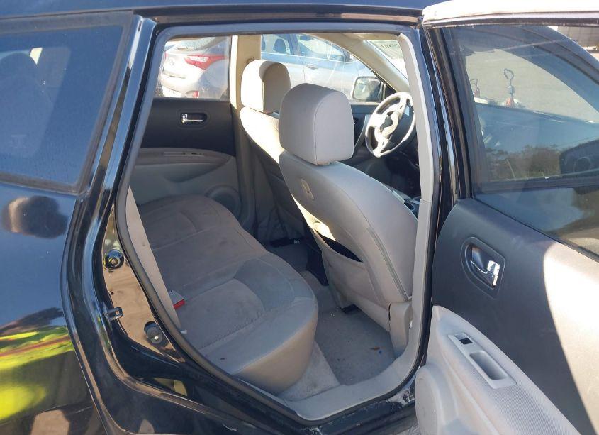 Photo 8 of 2013 Nissan Rogue S (VIN JN8AS5MT5DW035219)