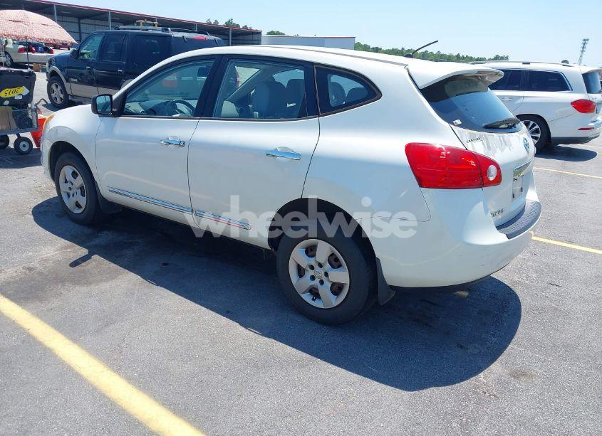 Photo 3 of 2013 Nissan Rogue S (VIN JN8AS5MT5DW041005)