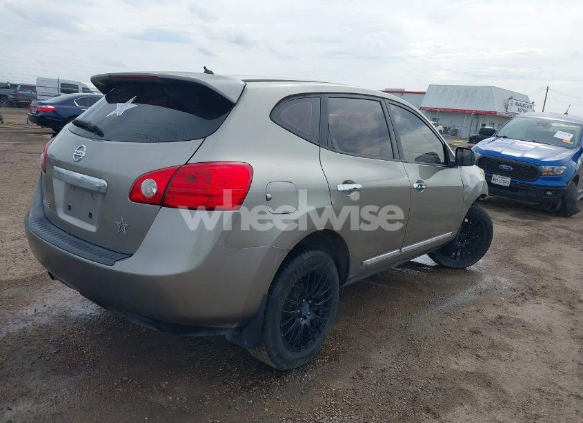 Photo 4 of 2013 Nissan Rogue S (VIN JN8AS5MT5DW508410)