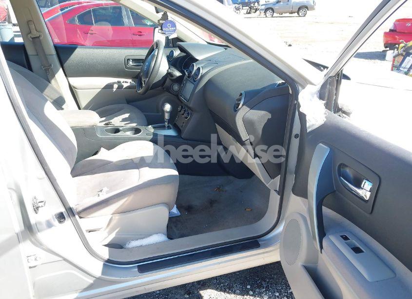 Photo 5 of 2013 Nissan Rogue S (VIN JN8AS5MT5DW509265)