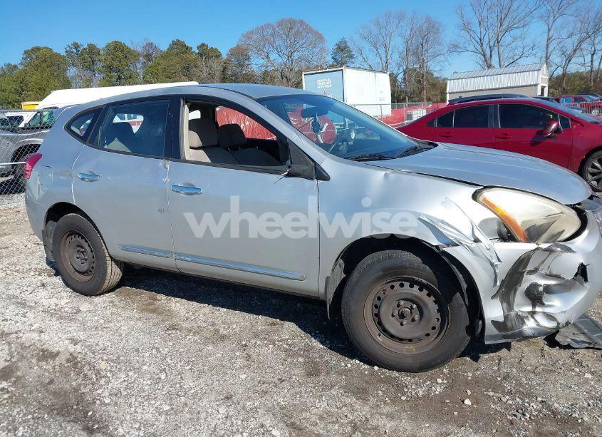 Photo 6 of 2013 Nissan Rogue S (VIN JN8AS5MT5DW509265)