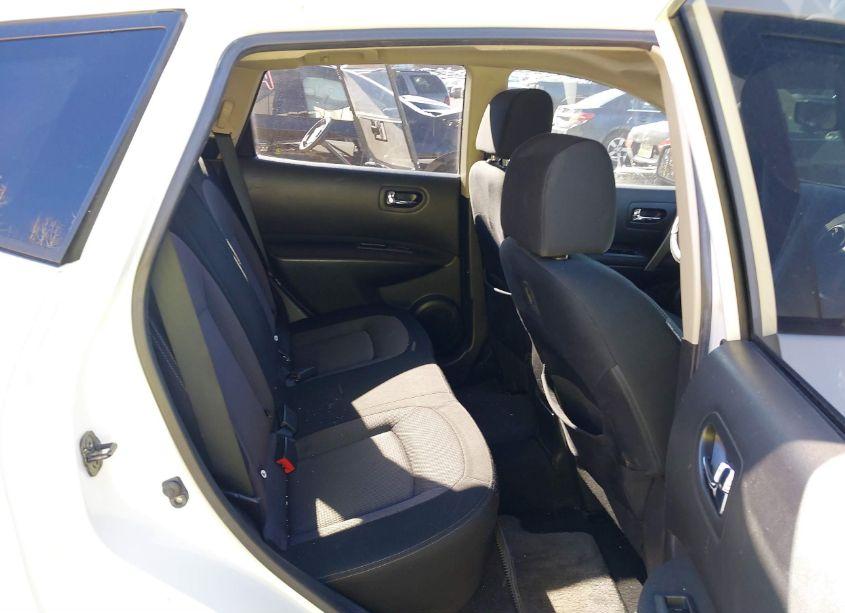 Photo 8 of 2013 Nissan Rogue SV (VIN JN8AS5MT5DW521738)