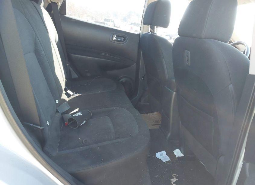 Photo 8 of 2013 Nissan Rogue S (VIN JN8AS5MT5DW522596)