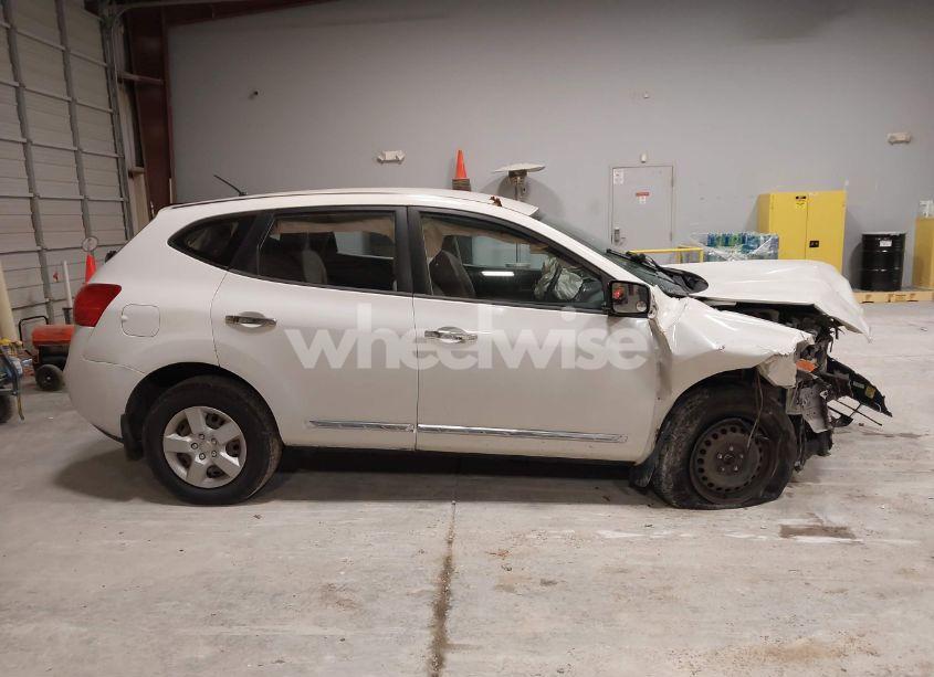 Photo 13 of 2014 Nissan Rogue SELECT S (VIN JN8AS5MT5EW100362)