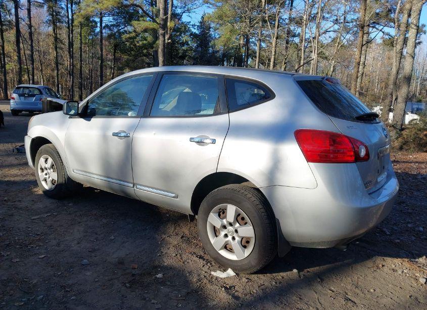 Photo 3 of 2014 Nissan Rogue SELECT S (VIN JN8AS5MT5EW100619)