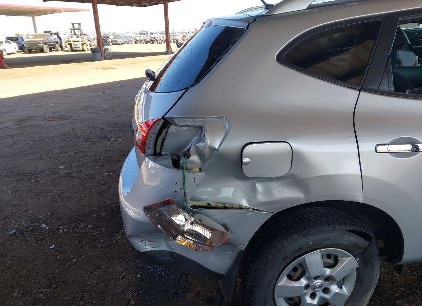 Photo 6 of 2014 Nissan Rogue SELECT S (VIN JN8AS5MT5EW607469)