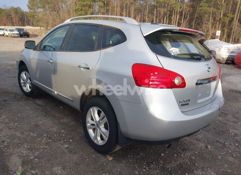 Photo 3 of 2015 Nissan Rogue SELECT S (VIN JN8AS5MT5FW157713)