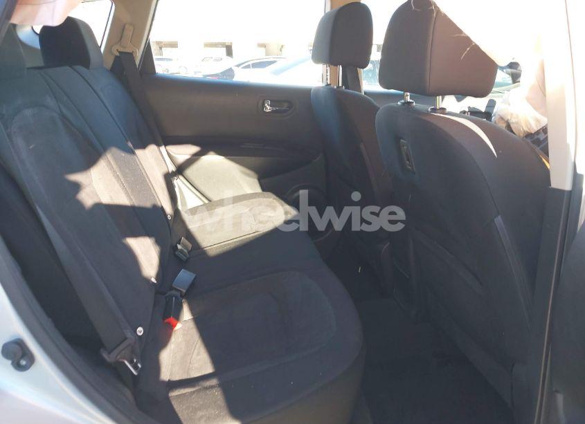 Photo 8 of 2015 Nissan Rogue SELECT S (VIN JN8AS5MT5FW658293)