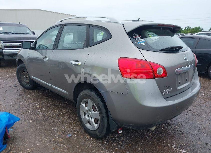 Photo 3 of 2015 Nissan Rogue SELECT S (VIN JN8AS5MT5FW672212)