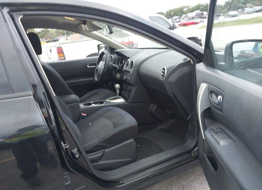 Photo 5 of 2010 Nissan Rogue S (VIN JN8AS5MT6AW019560)