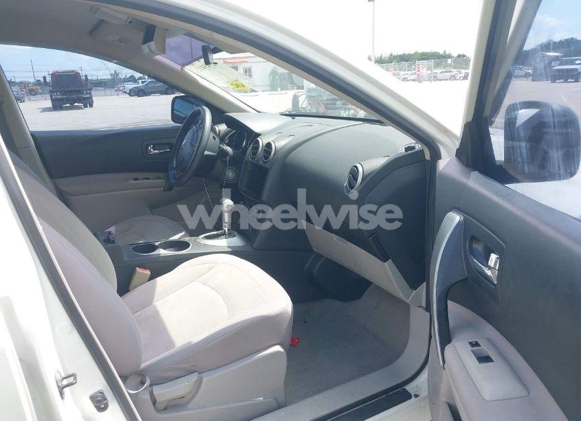 Photo 5 of 2010 Nissan Rogue S (VIN JN8AS5MT6AW502210)