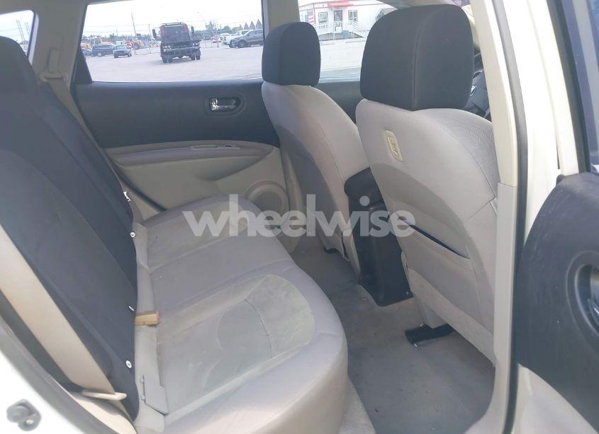 Photo 8 of 2010 Nissan Rogue S (VIN JN8AS5MT6AW502210)