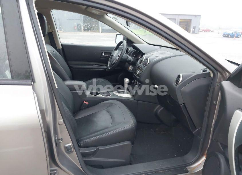 Photo 5 of 2011 Nissan Rogue S (VIN JN8AS5MT6BW156774)
