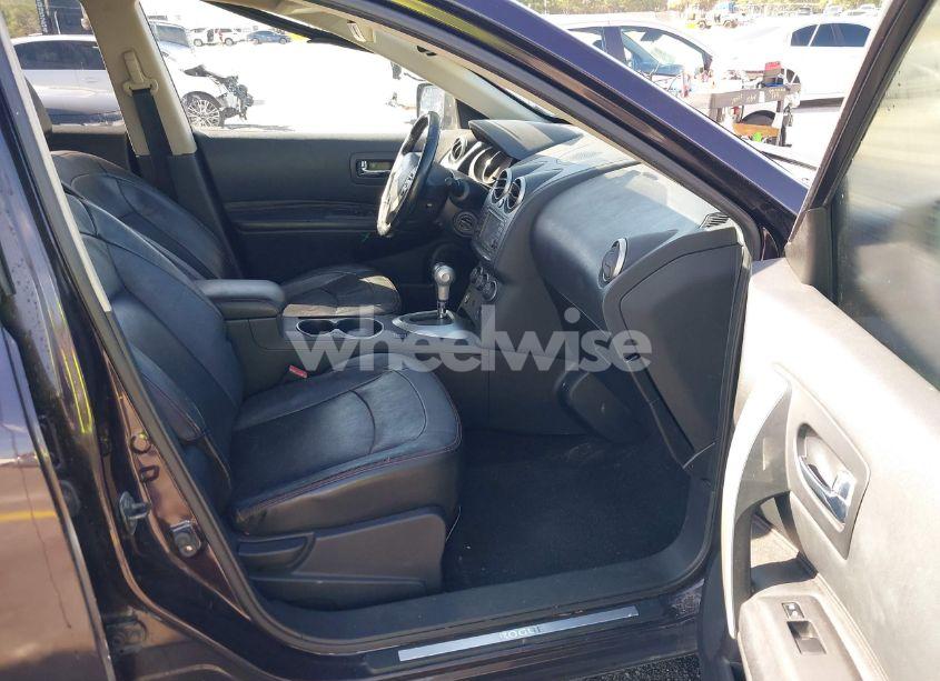 Photo 5 of 2011 Nissan Rogue SV (VIN JN8AS5MT6BW165782)