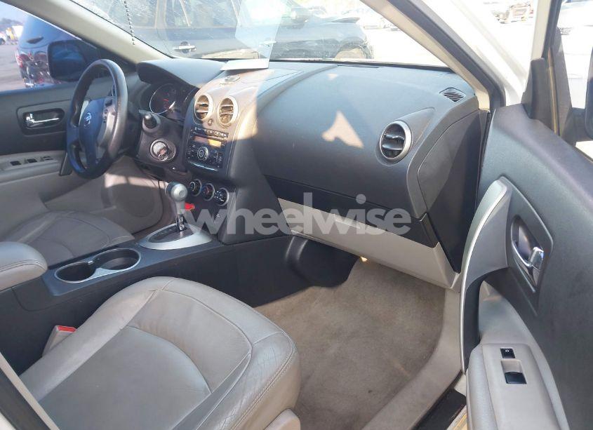 Photo 5 of 2011 Nissan Rogue S (VIN JN8AS5MT6BW174482)