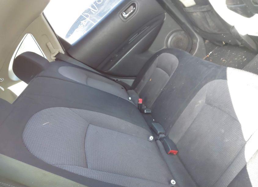 Photo 8 of 2011 Nissan Rogue SV (VIN JN8AS5MT6BW560500)