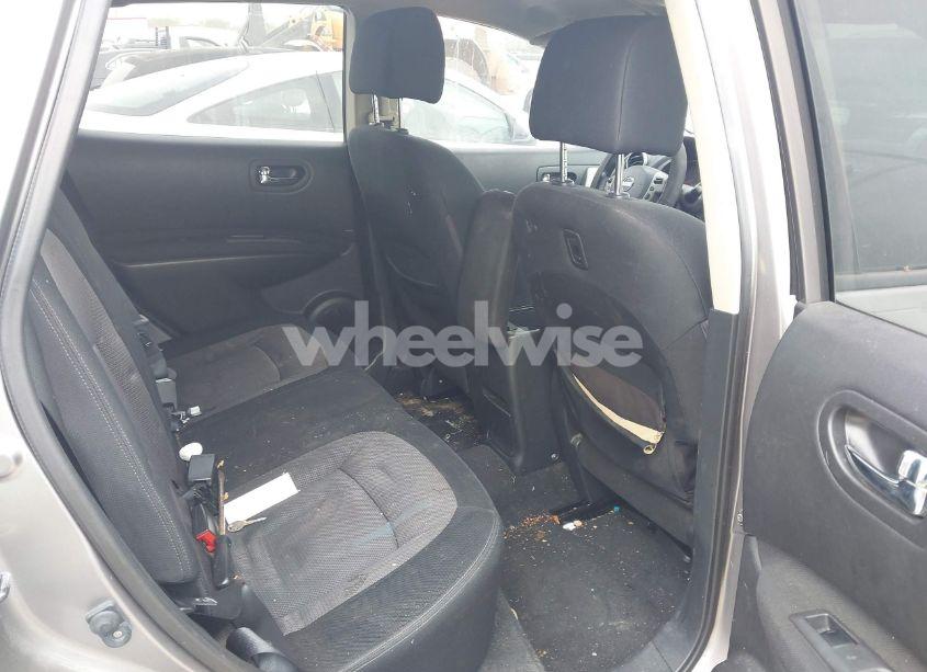 Photo 8 of 2011 Nissan Rogue SV (VIN JN8AS5MT6BW564031)