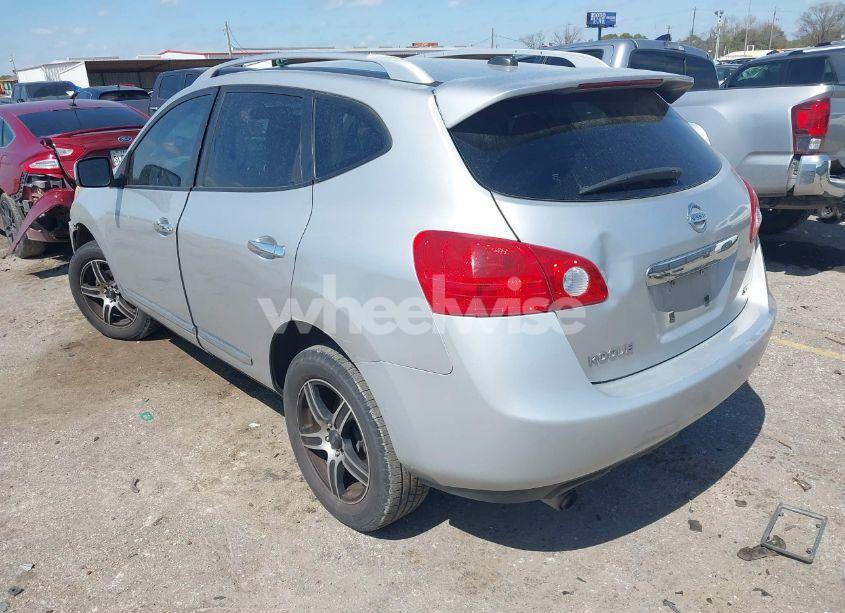 Photo 3 of 2011 Nissan Rogue SV (VIN JN8AS5MT6BW569522)